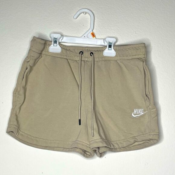 Used Nike Shorts - Picture 1 of 6